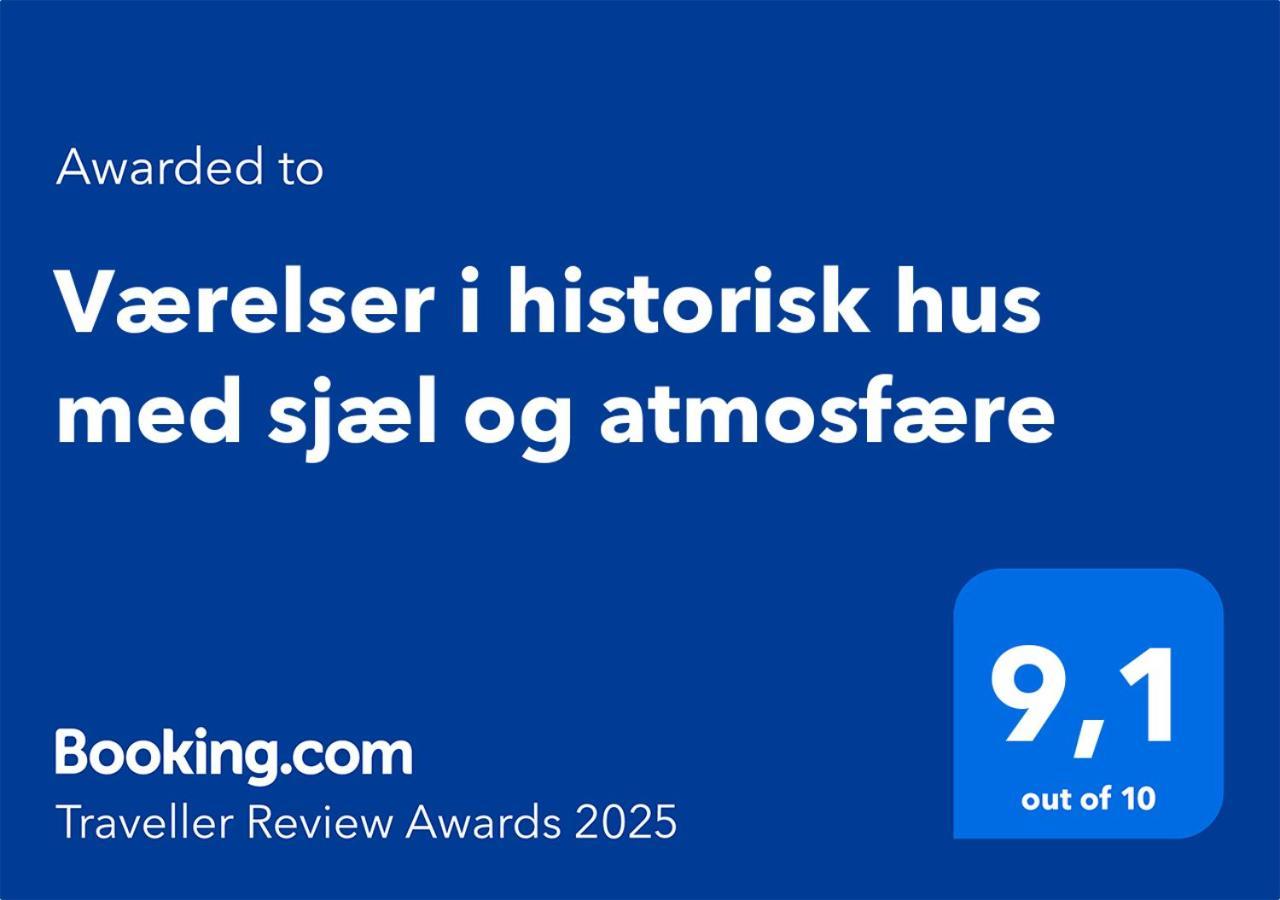 Vaerelser I Historisk Hus Med Sjael Og Atmosfaere Helsinge Exterior photo